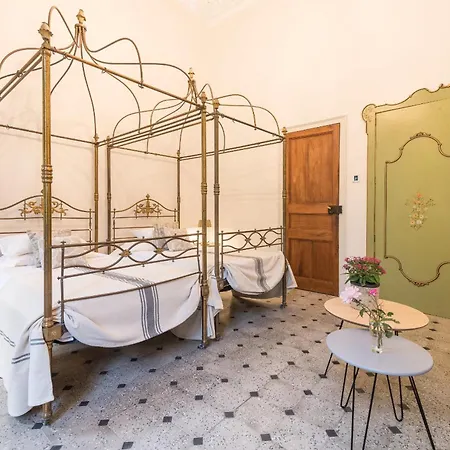 Castell De Villavecchia Country house *